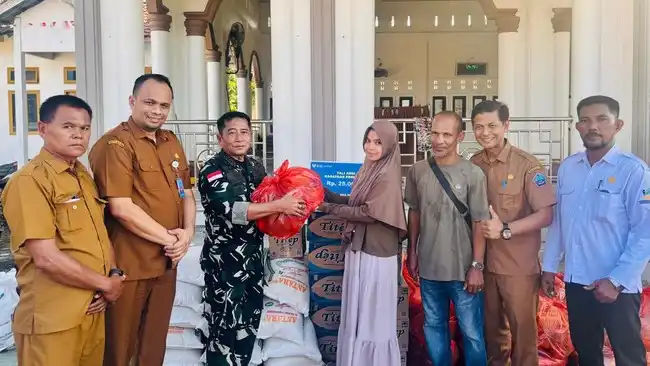 Bantuan untuk 31 Keluarga Terdampak Banjir di Pidie Jaya Disalurkan Satgas PRR Bantuan untuk 31 Keluarga Terdampak Banjir di Pidie Jaya Disalurkan Satgas PRR