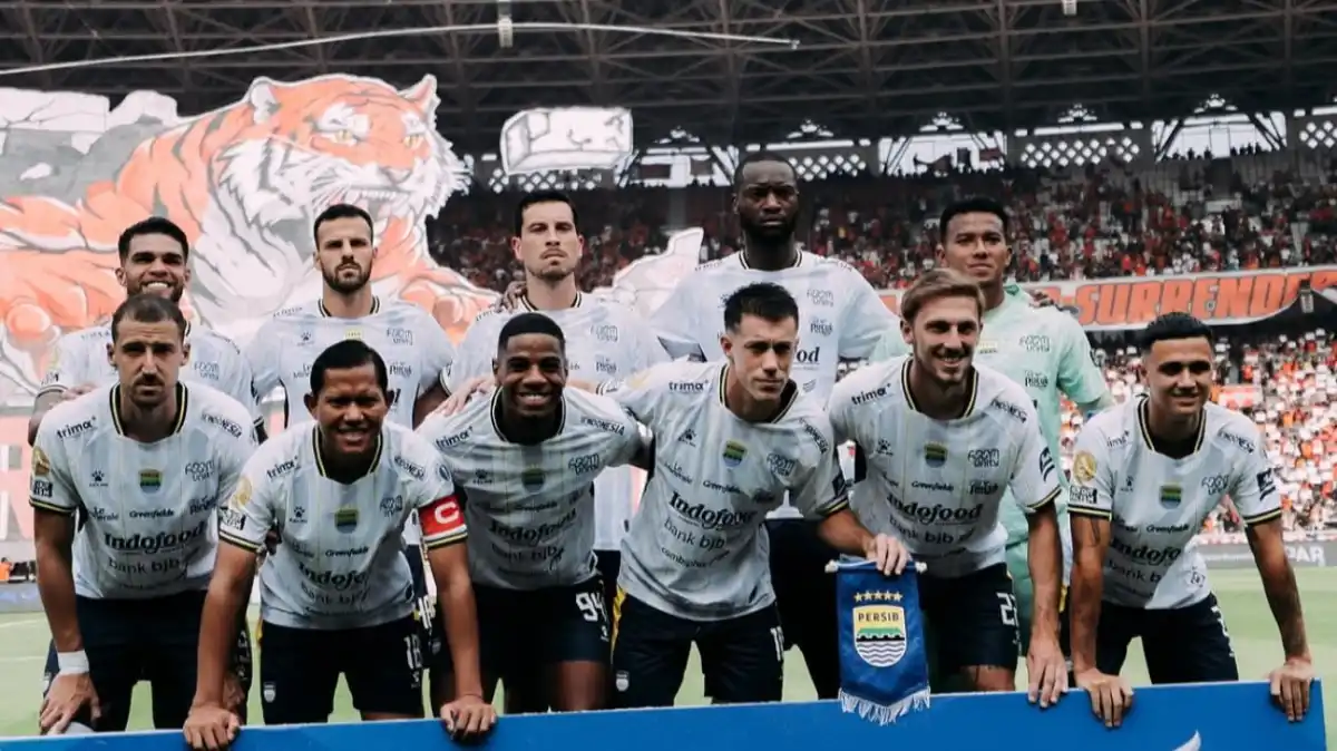 Thom Haye Kritik Fasilitas Persib di Tengah Padatnya Kompetisi