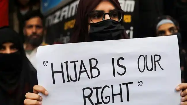 Pembatasan Hijab di Sekolah Azerbaijan Memicu Penolakan dan Perdebatan Sekularisme