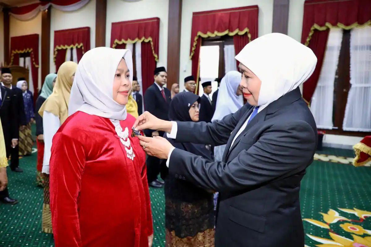 Khofifah Tekankan Dampak Nyata Pengabdian ASN Jawa Timur