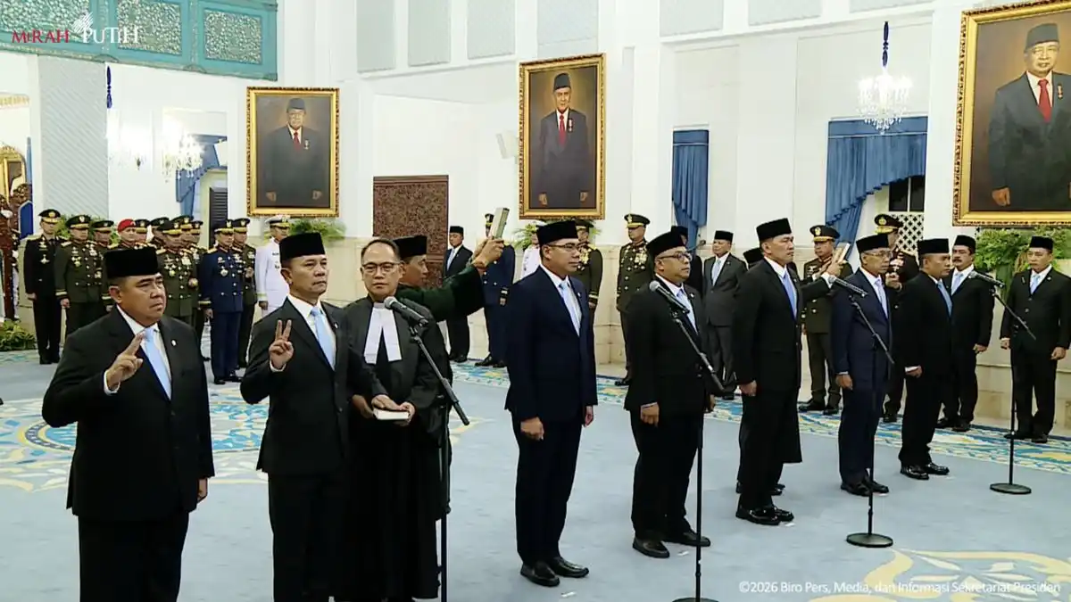 Prabowo Lantik Sembilan Pejabat dalam Perombakan Kabinet Kedelapan Prabowo Lantik Sembilan Pejabat dalam Perombakan Kabinet Kedelapan