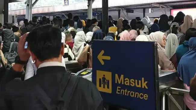 KRL Jabodetabek Diproyeksikan Angkut 600 Juta Penumpang, KAI Diminta Siapkan Peta Jalan