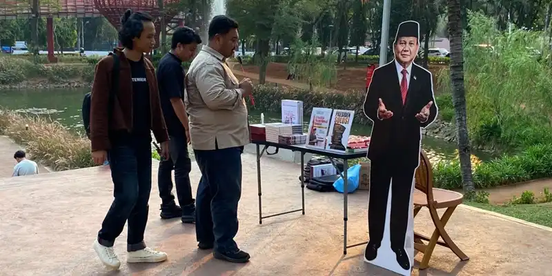Pembagian Buku Prabowo Jadi Upaya Memperluas Literasi Politik