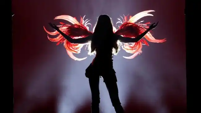Pola Makan dan Latihan yang Kerap Dikaitkan dengan Model Victoria’s Secret